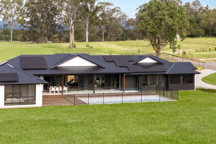 15 Campbell Court, Samford Valley QLD 4520