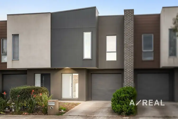19 Roosevelt Way, Point Cook VIC 3030