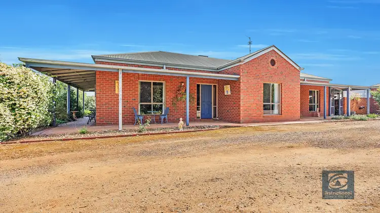 4 Holmfield Court