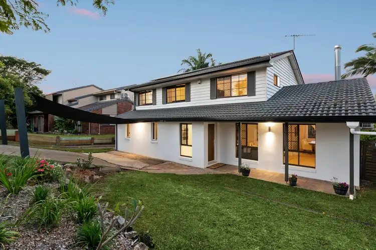 10 Brochet Street, Mansfield QLD 4122