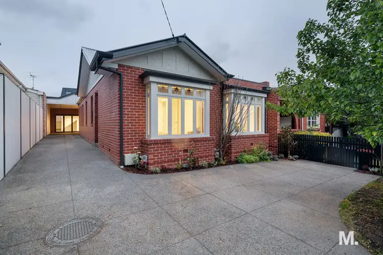 24 Grandview Avenue, Pascoe Vale South VIC 3044