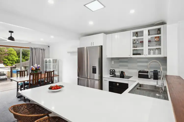 19 Wendy Drive, Point Clare NSW 2250