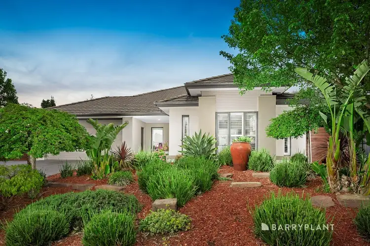 18 Holstein Place, Doreen VIC 3754