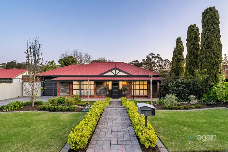 11 Wooding Avenue, Woodcroft SA 5162