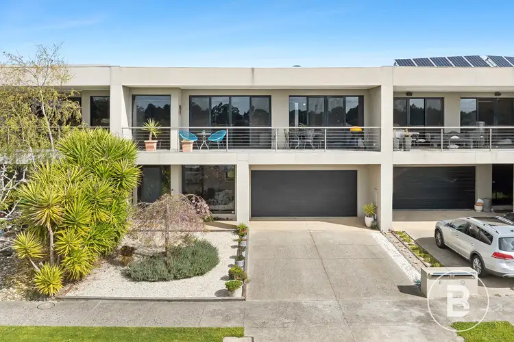 8 Broderick Court, Canadian VIC 3350