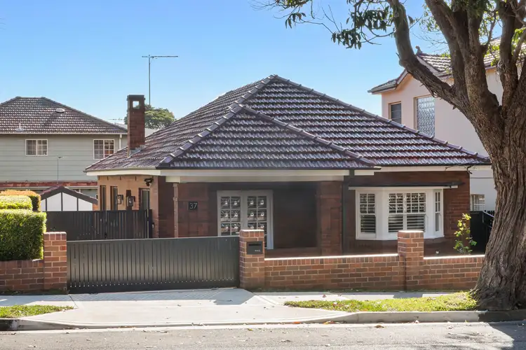 37 Rosemeath Avenue, Kingsgrove NSW 2208
