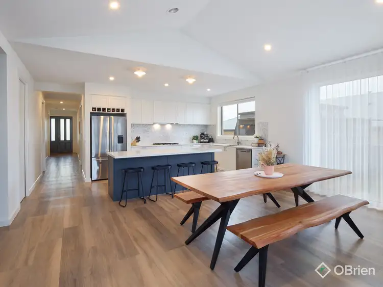 Fifth view of Homely house listing, 3 Sheraton Rise, Drouin VIC 3818