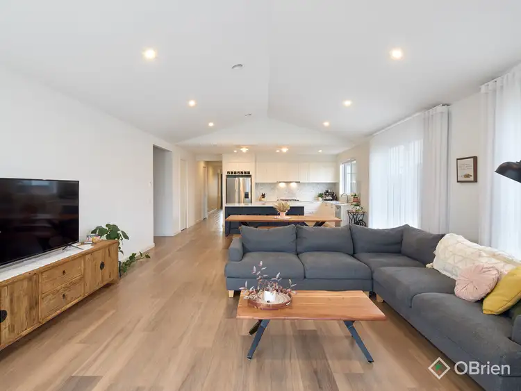 Sixth view of Homely house listing, 3 Sheraton Rise, Drouin VIC 3818