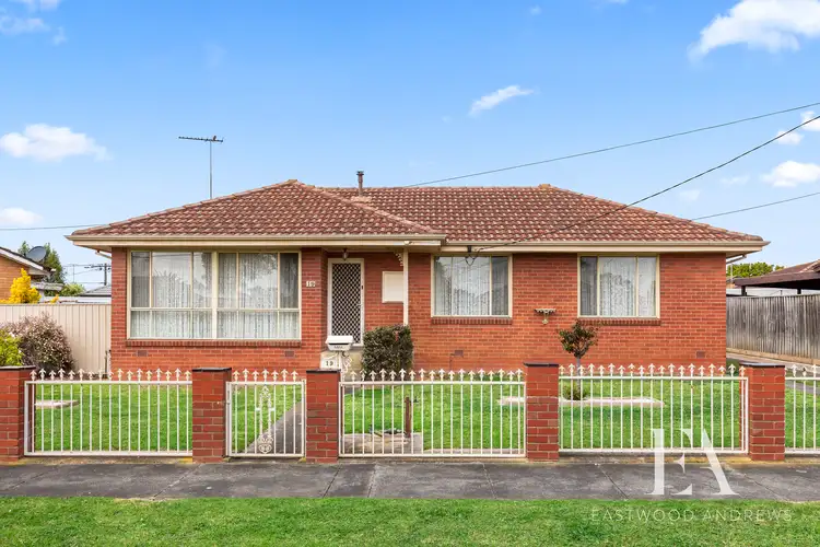 19 Hitchcock Street, Breakwater VIC 3219