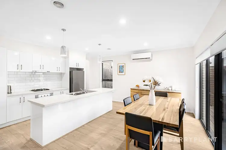 Fifth view of Homely townhouse listing, 9 Premier Close, Mooroolbark VIC 3138