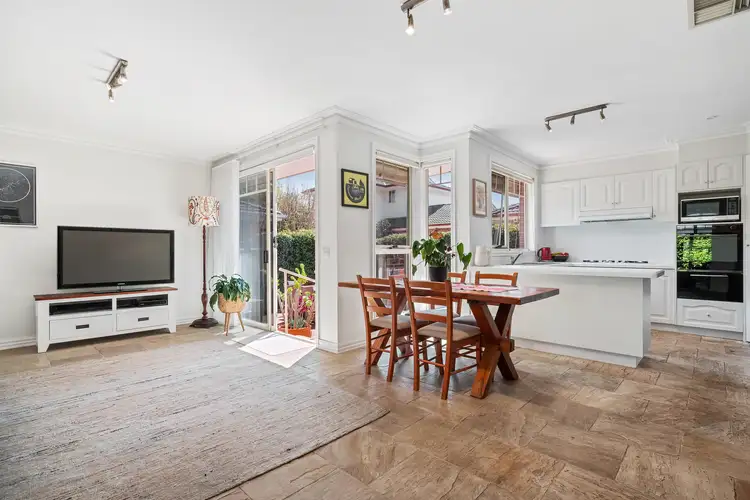 Second view of Homely unit listing, 2/260 Lawrence Road, Mount Waverley VIC 3149