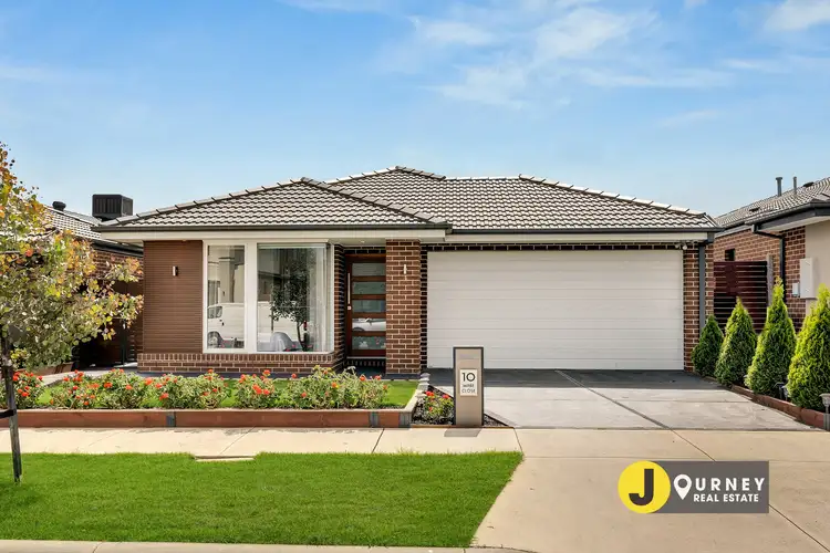 10 Mare Close, Cranbourne East VIC 3977