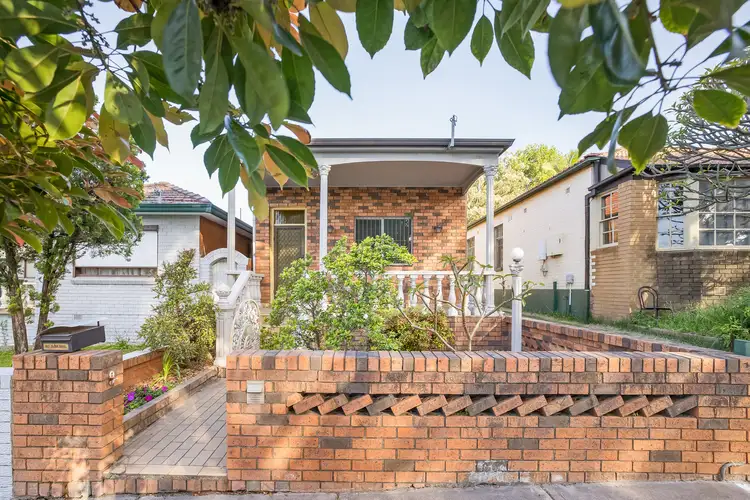 36 Unwins Bridge Road, St Peters NSW 2044