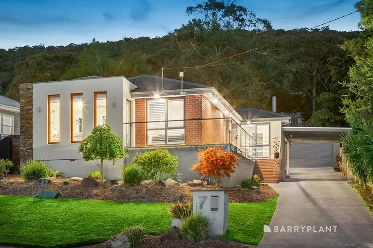 7 Barton Avenue, Ferntree Gully VIC 3156