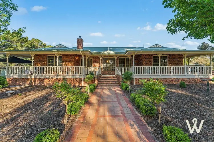9 Lakeview Drive