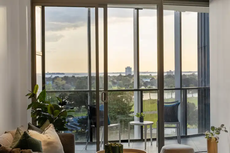 Fifth view of Homely apartment listing, 718/55 Queens Road, Melbourne VIC 3004