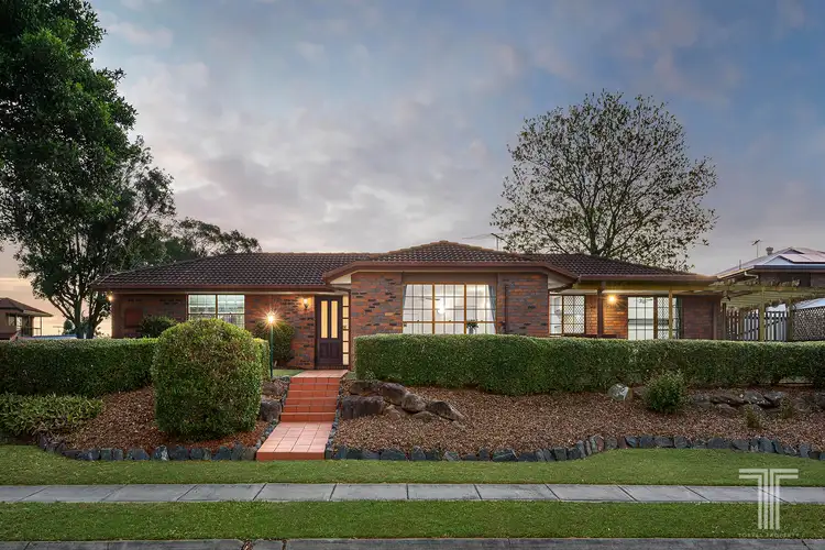 2 Coolcorra Court, Carindale QLD 4152