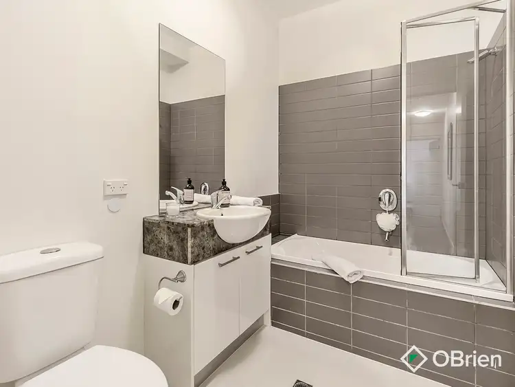 Fifth view of Homely apartment listing, 4/60-66 Patterson Road, Bentleigh VIC 3204