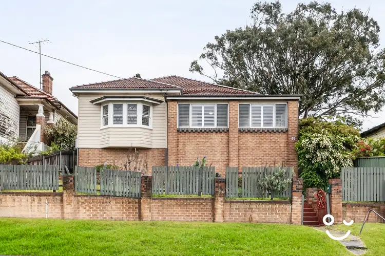 54 Gladstone Avenue, Wollongong NSW 2500