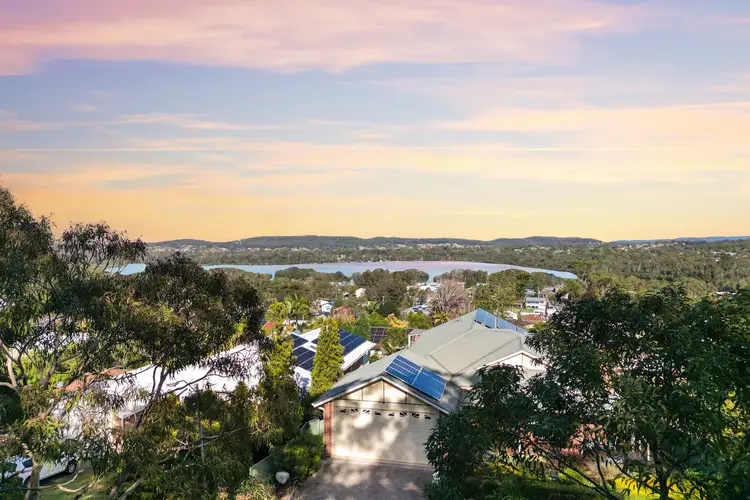 1 Bellevue Lane, Fennell Bay NSW 2283