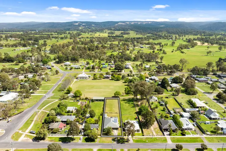Second view of Homely house listing, 5 Victoria Street, Toongabbie VIC 3856