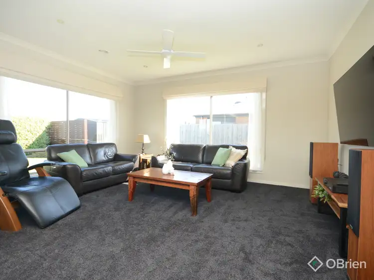 Fifth view of Homely house listing, 9 McKimmie Court, East Bairnsdale VIC 3875