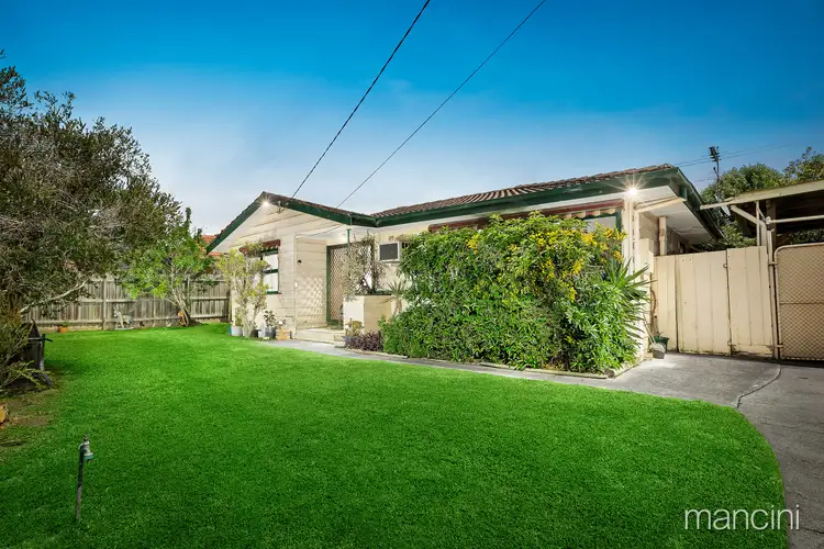 17 Brook Drive, Altona VIC 3018