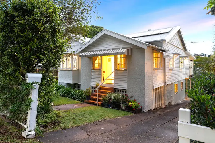 9 Brae Street