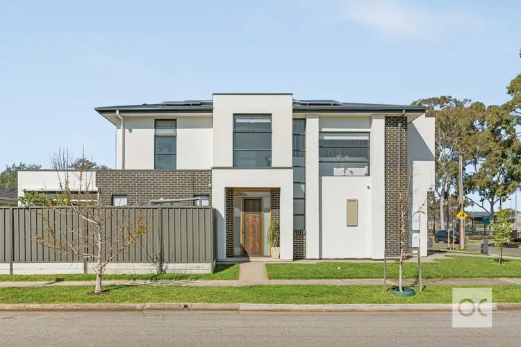 27 Sandison Avenue, Park Holme SA 5043