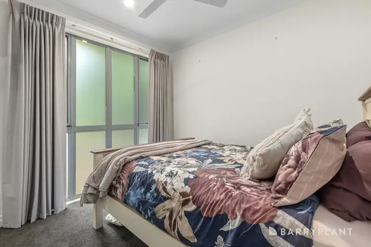 Sixth view of Homely house listing, 2/8 Shalimar Crescent, Boronia VIC 3155