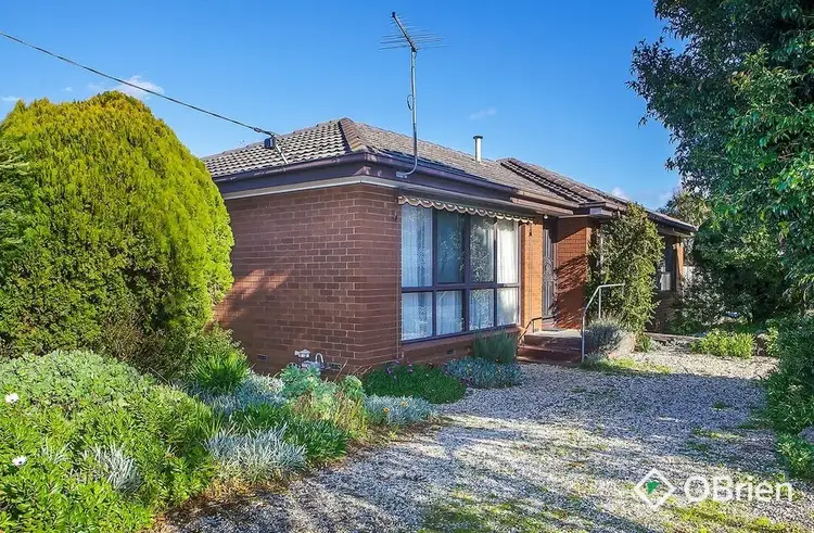 10 Camms Road, Cranbourne VIC 3977