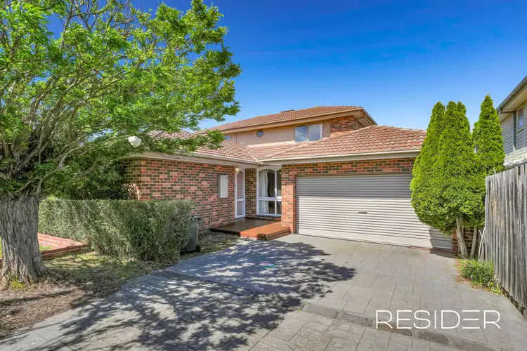 6 Winter Court, Mill Park VIC 3082