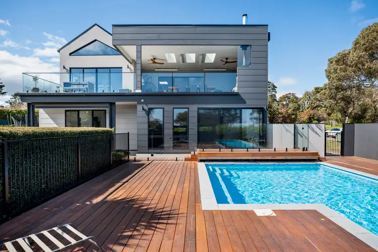 63 Wooralla Drive