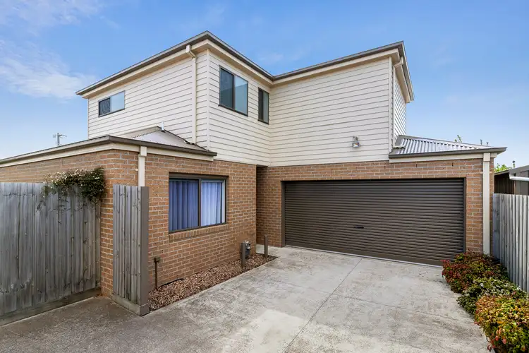 2/102 Ernest Street, Bell Post Hill VIC 3215