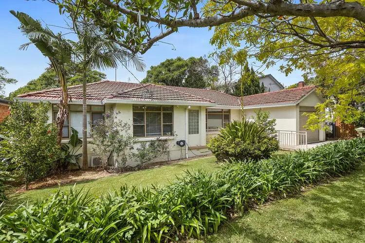 23 Elizabeth Street, Mangerton NSW 2500