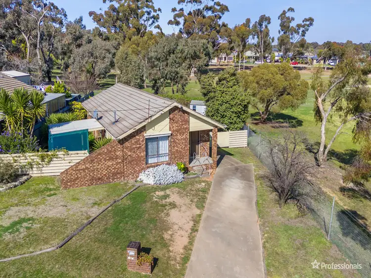 6 Hillview Avenue, Maryborough VIC 3465