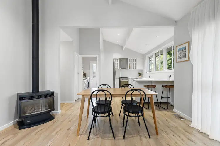 Fifth view of Homely house listing, 8 Oakley Court, Gisborne VIC 3437