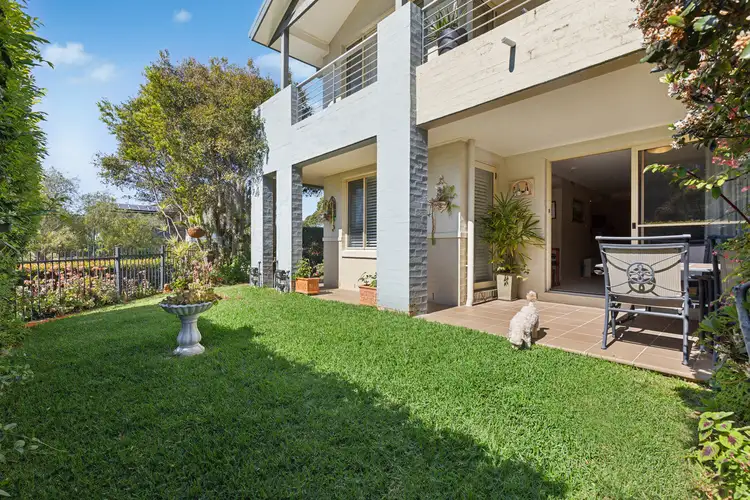 4/2 Fantail Avenue, Warriewood NSW 2102