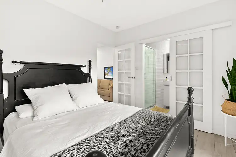 Third view of Homely apartment listing, 5/6 Fairway Close, Manly Vale NSW 2093