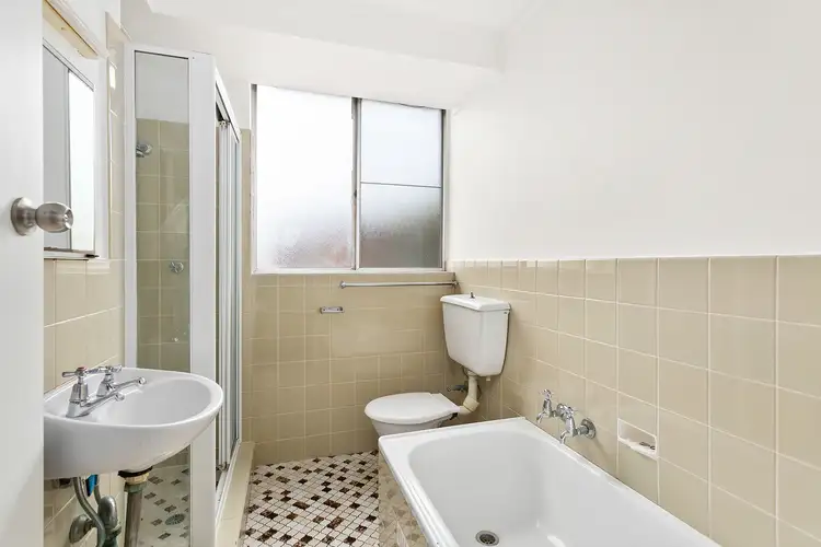 Fifth view of Homely apartment listing, 4/11 Kembla Street, Wollongong NSW 2500