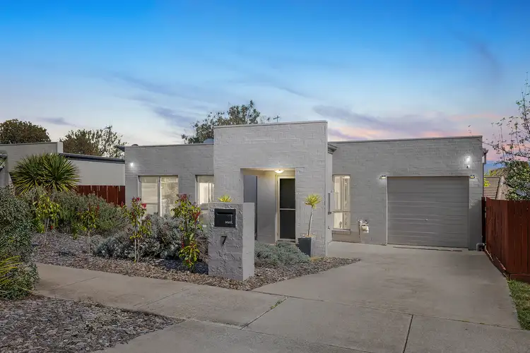 7 Hazelton Street, Macgregor ACT 2615