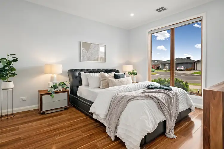 Fifth view of Homely house listing, 270 Mandalay Circuit, Beveridge VIC 3753