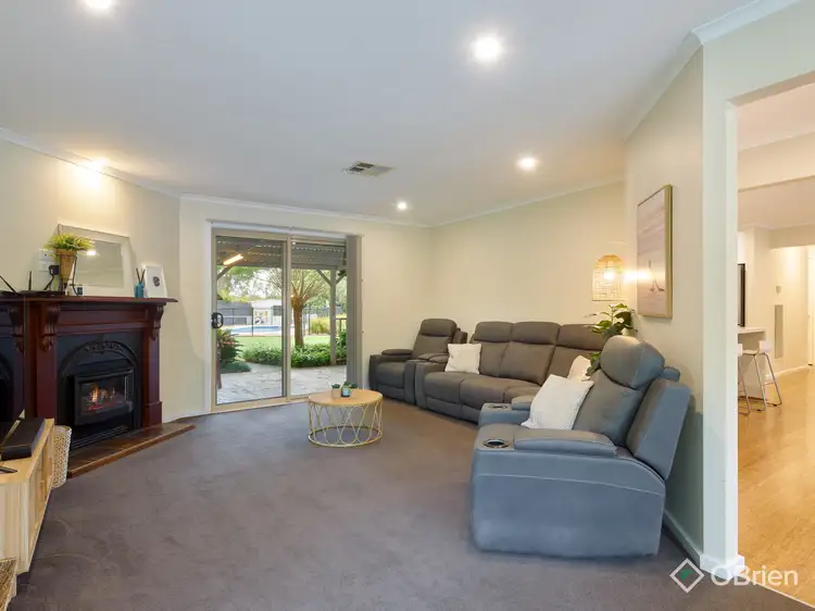 Fifth view of Homely house listing, 2/14 Pepperell Drive, Drouin VIC 3818