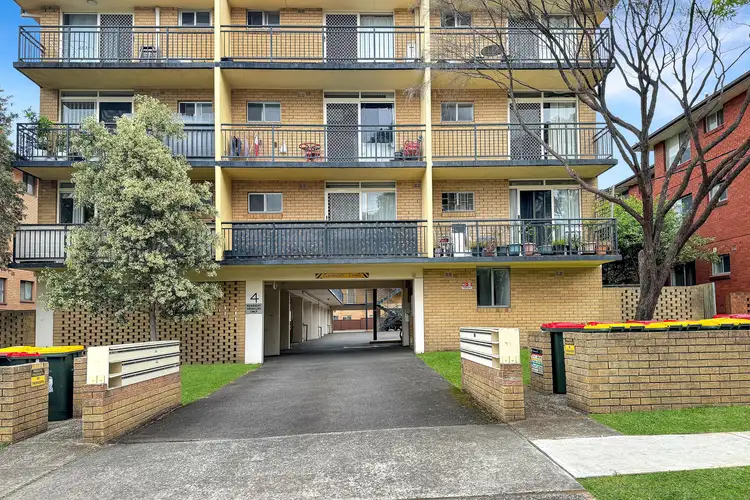 14/4 Bank Street, Meadowbank NSW 2114