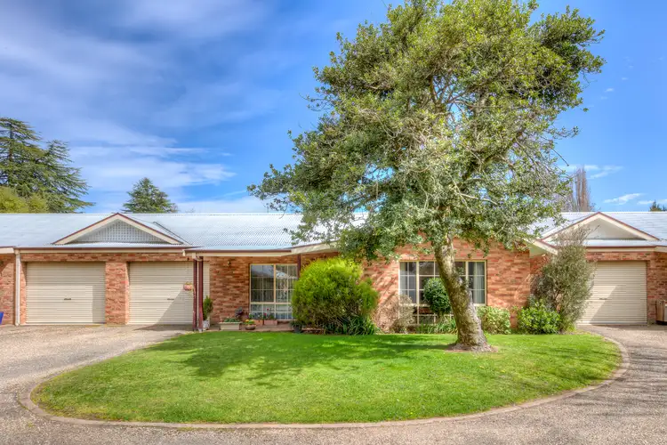 Main view of Homely unit listing, 2/99 Delany Avenue, Bright VIC 3741
