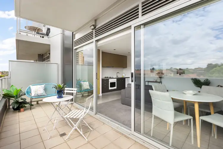 203/135 Inkerman Street, St Kilda VIC 3182
