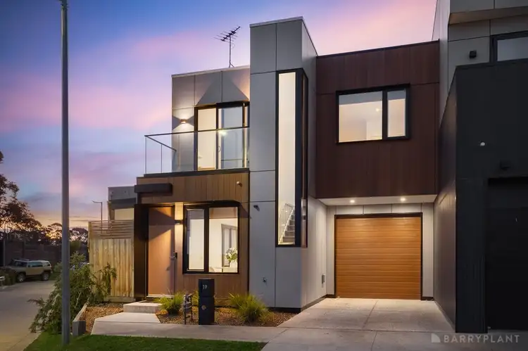 19 Rosevae Crescent, Keysborough VIC 3173