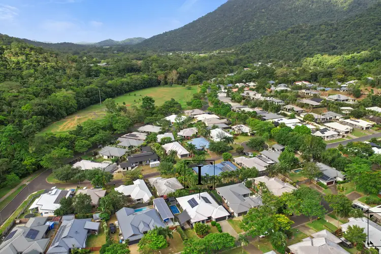 7 Bromell Close, Redlynch QLD 4870