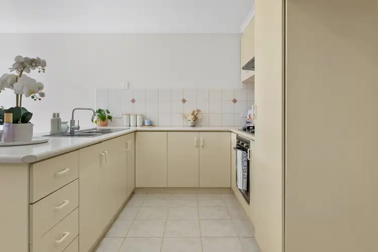 Fifth view of Homely house listing, 16 Di Berardino Way, Hillside VIC 3037