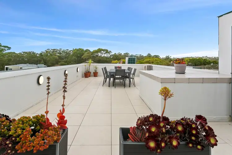 9/20 Hawkesbury Avenue, Dee Why NSW 2099